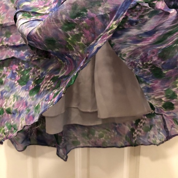 Haniiy 100% Silk Off-The-Shoulder Ruffled Top - Picture 7 of 8